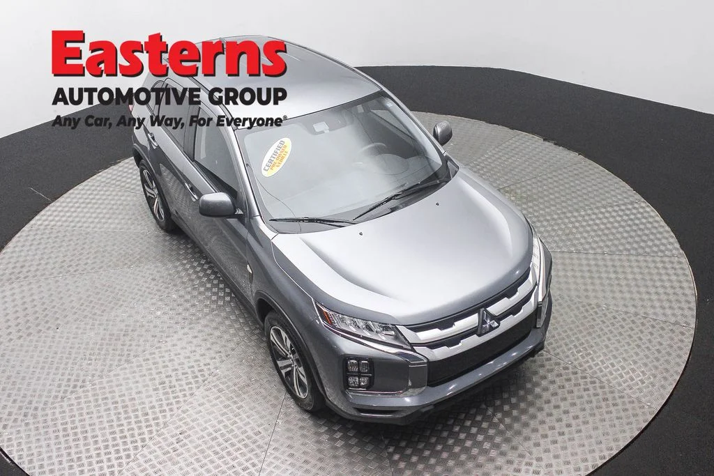 Used 2024 Gray Mitsubishi 2.0 ES image 3