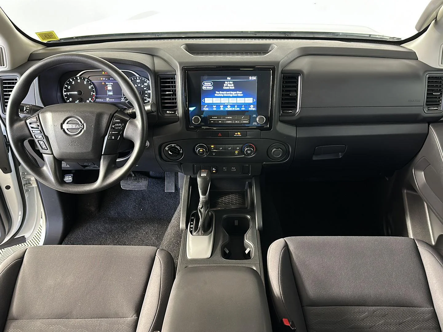 Used 2022 Glacier White Nissan S image 19