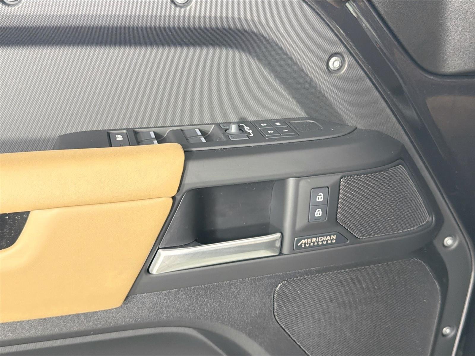New 2026 CARPATHIAN GREY Land Rover X-Dynamic SE image 17