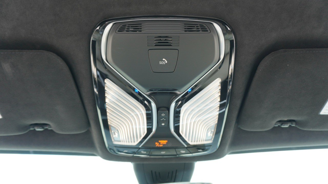 Used 2021 Blue BMW xDrive40i image 28