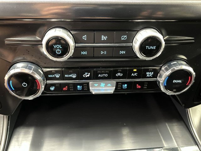 Used 2024 White Ford LARIAT image 27