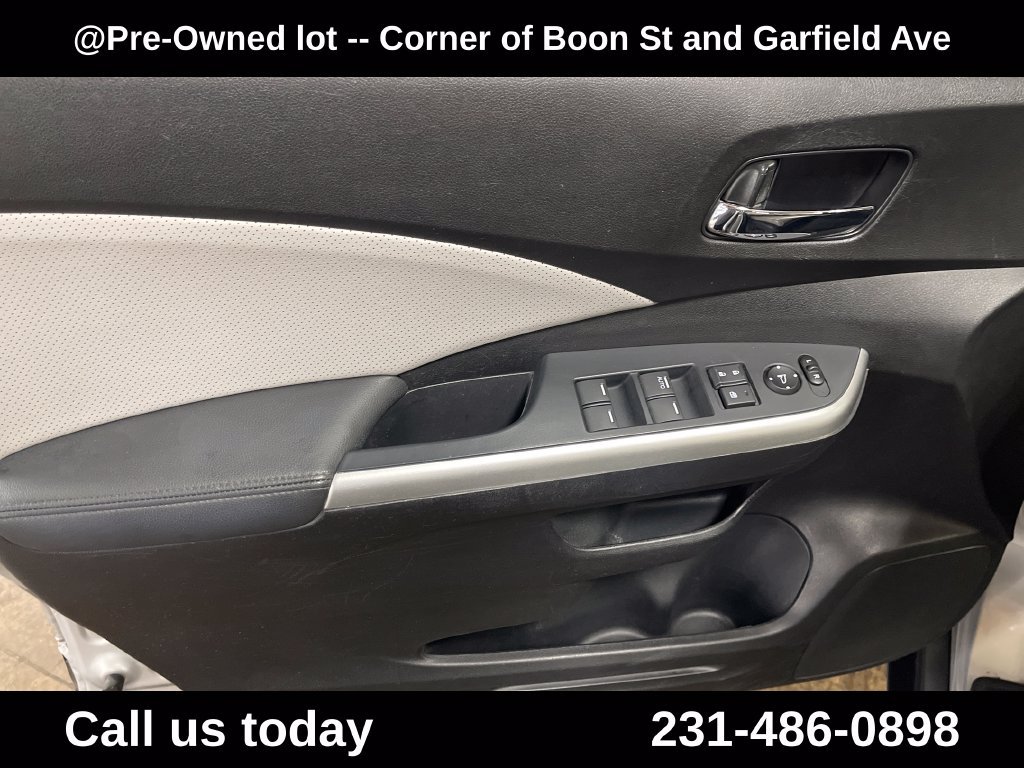Used 2016 Silver Honda EX-L image 14