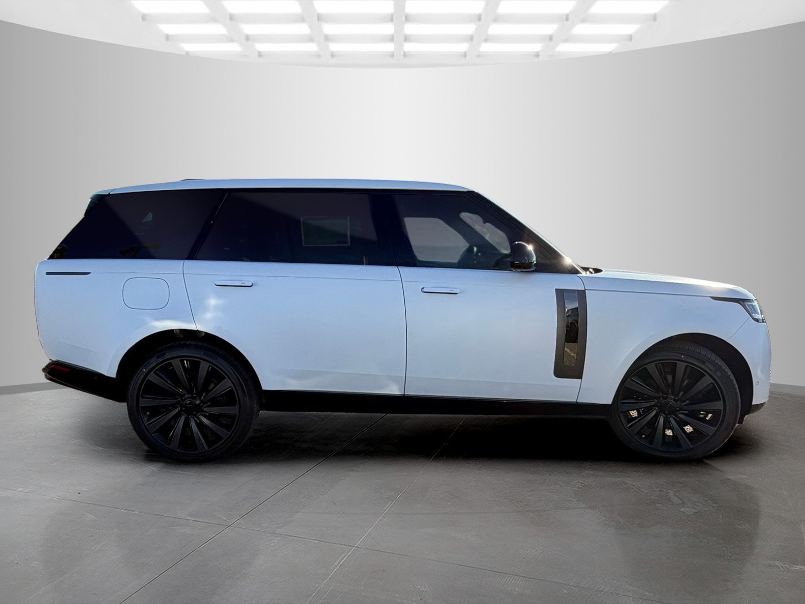 New 2026 Ostuni Pearl White Land Rover SV image 4