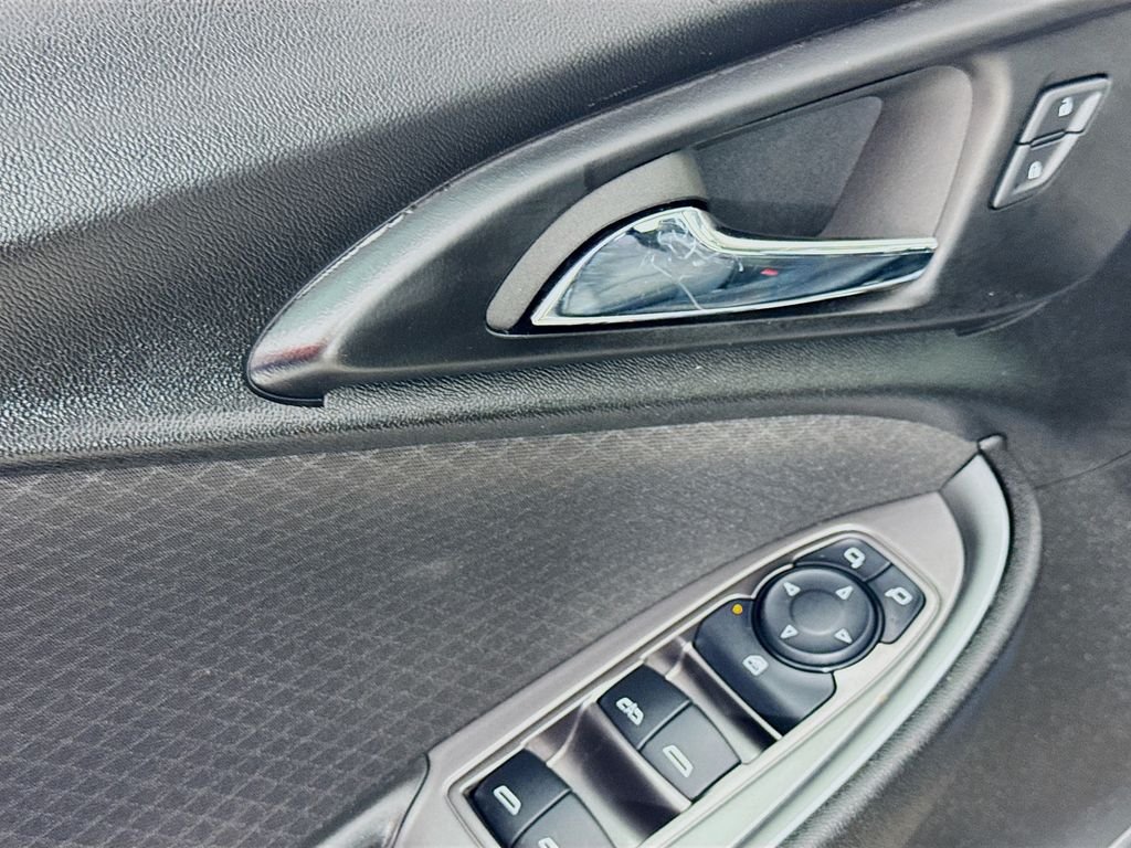 Used 2024 Mineral Gray Metallic Chevrolet LT image 21