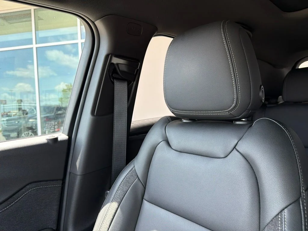 Used 2023 Yellow Chevrolet ACTIV image 24