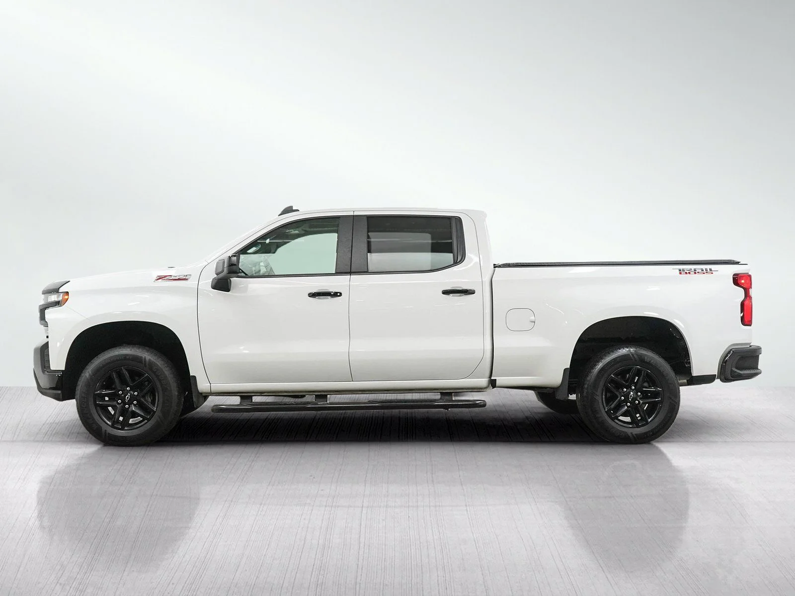 Used 2021 Chevrolet Silverado 1500 LT Trail Boss with VIN 1GCPYFEL5MZ372870 for sale in Roseville, Minnesota