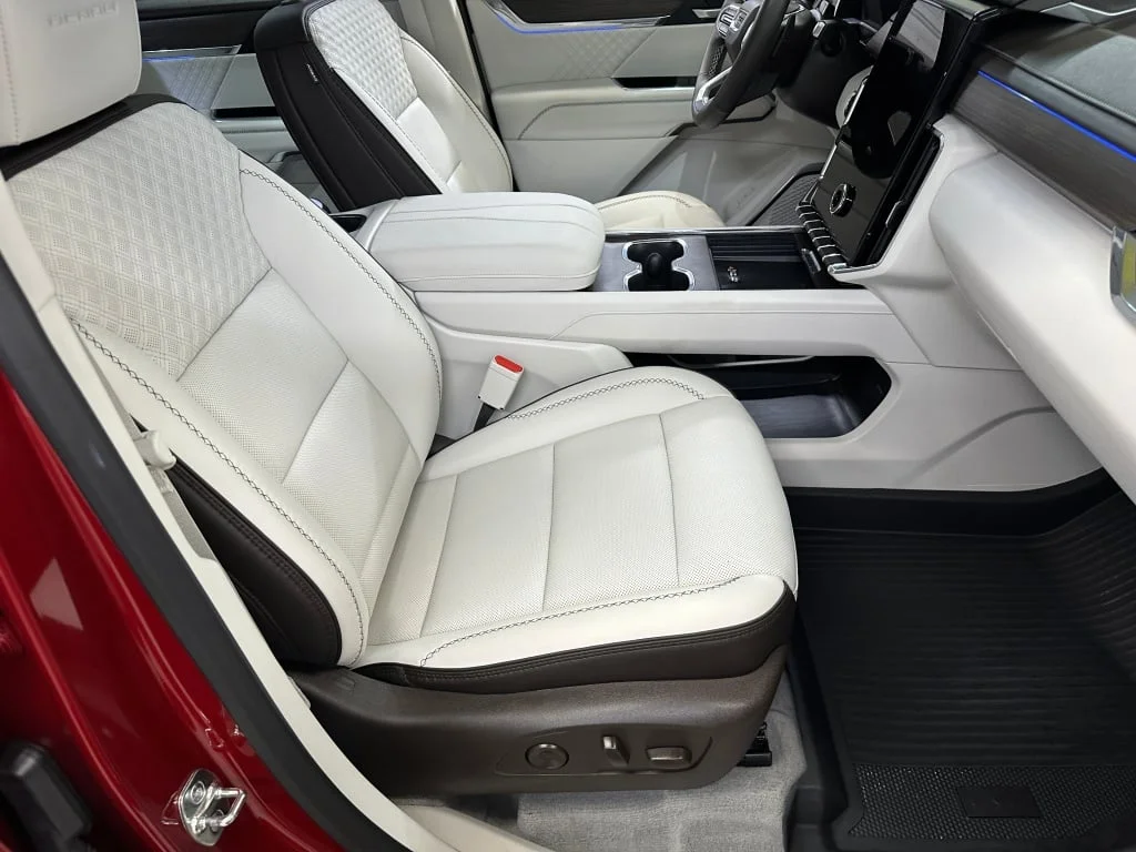 2026 GMC Acadia Denali - Photo 36