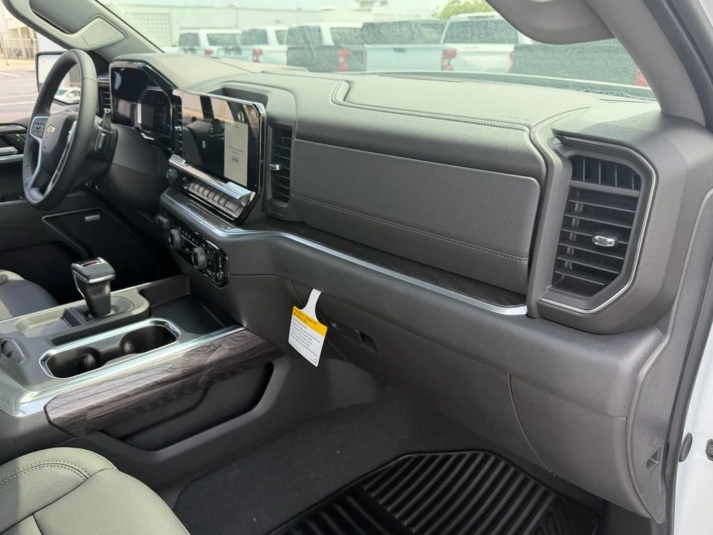 2026 Chevrolet Silverado 1500 LTZ - Photo 10