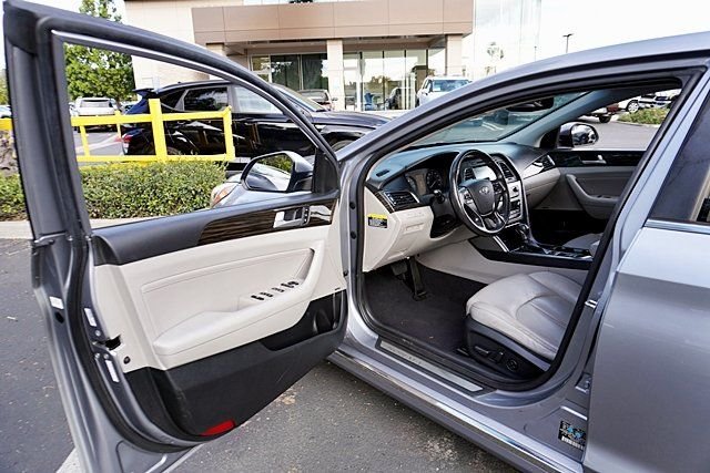 Used 2016 Gray Hyundai Limited image 35