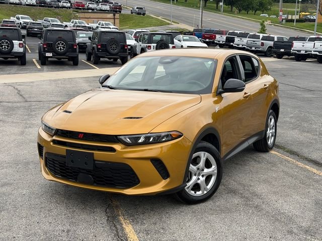 Used 2025 Dodge Hornet GT with VIN ZACNDFANXS3A45961 for sale in Kansas City