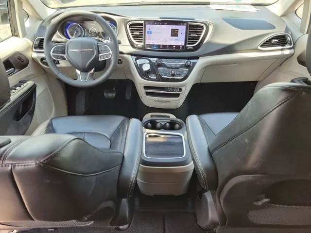 2023 Chrysler Pacifica Touring L - Photo 19