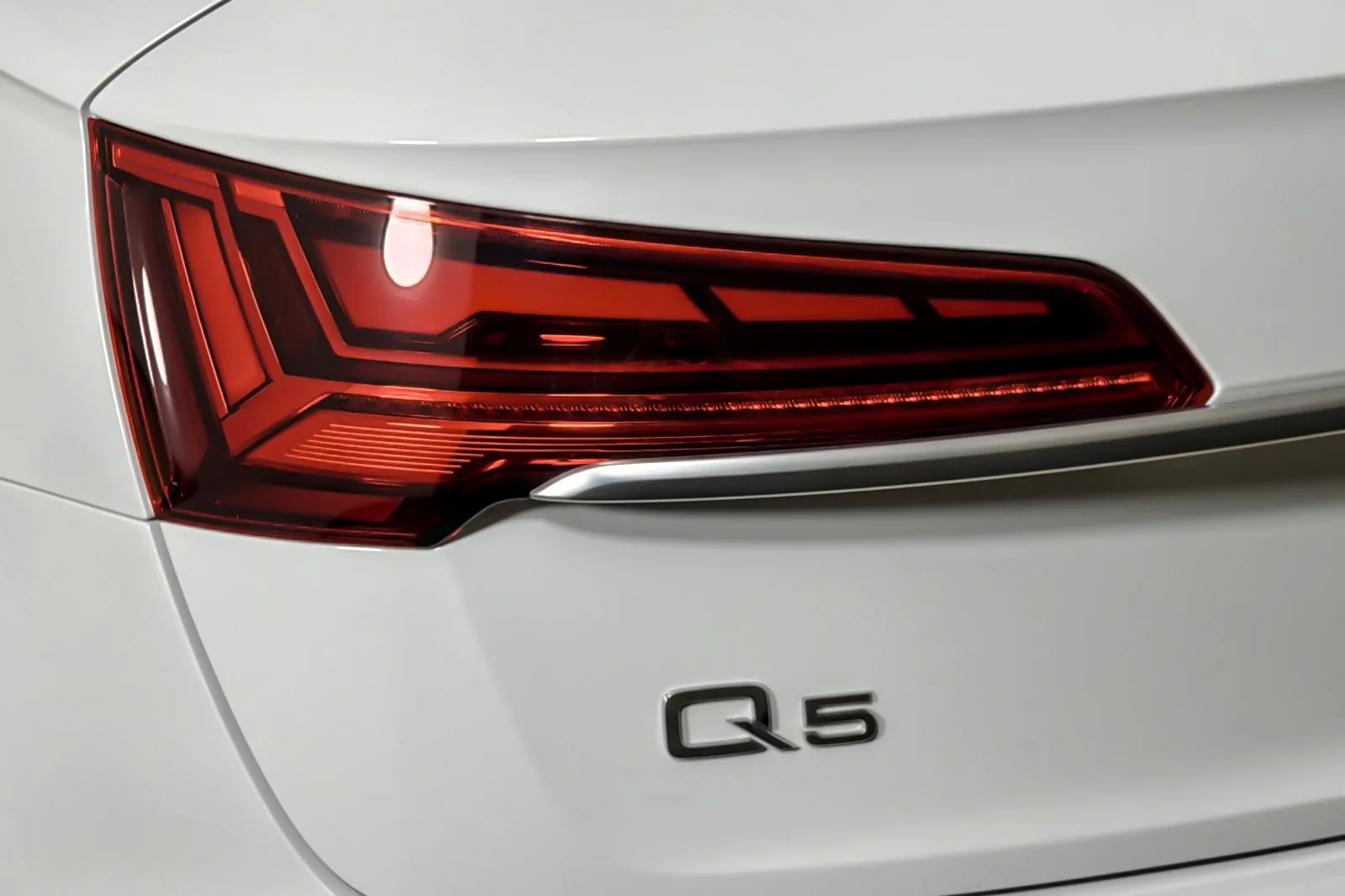 Used 2023 Glacier White Metallic Audi S line Premium Plus 45 TFSI quattro image 26