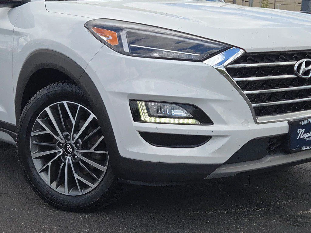 Used 2019 White Hyundai Ultimate image 3