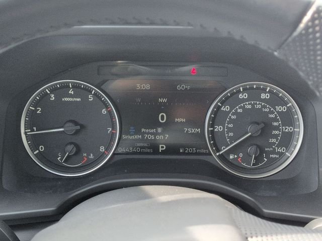Used 2023  Mitsubishi SE Black Edition image 13