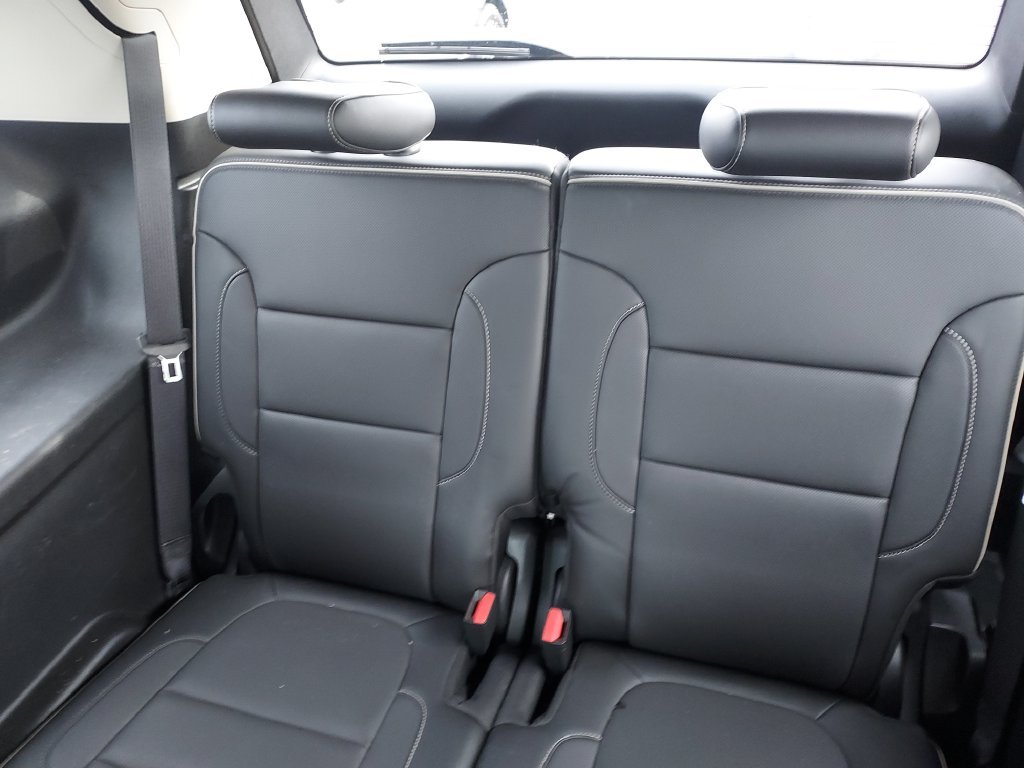 Used 2020 Black GMC Denali image 25