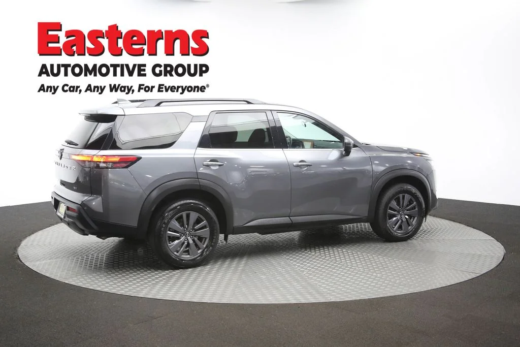 Used 2022 Gray Nissan SV image 43
