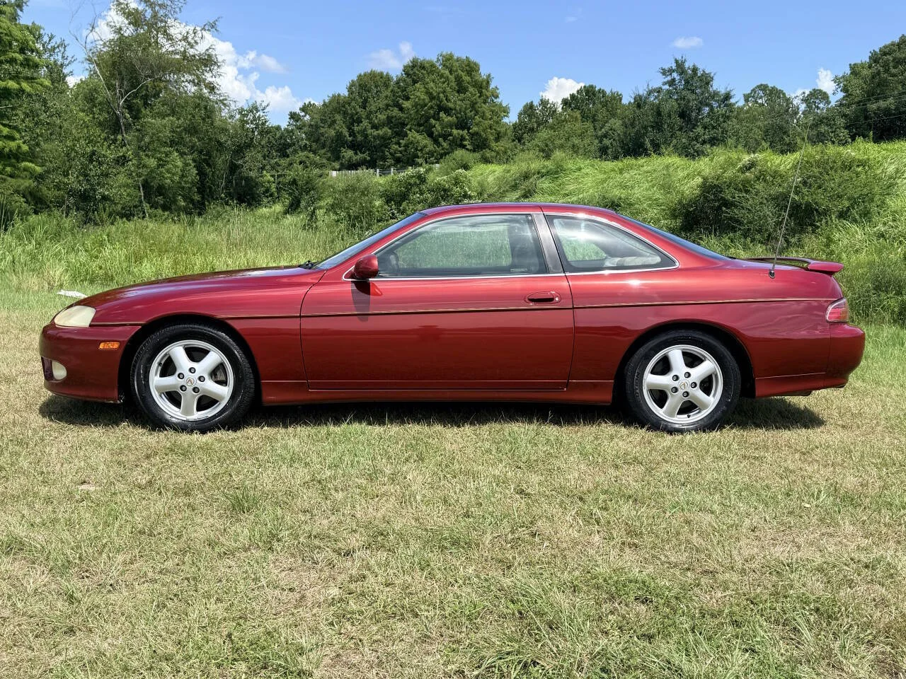 Used 2000 Red Lexus Base 2dr Coupe image 2