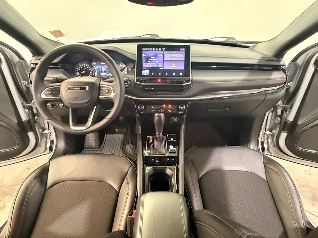 Used 2024 Silver Jeep Trailhawk image 19