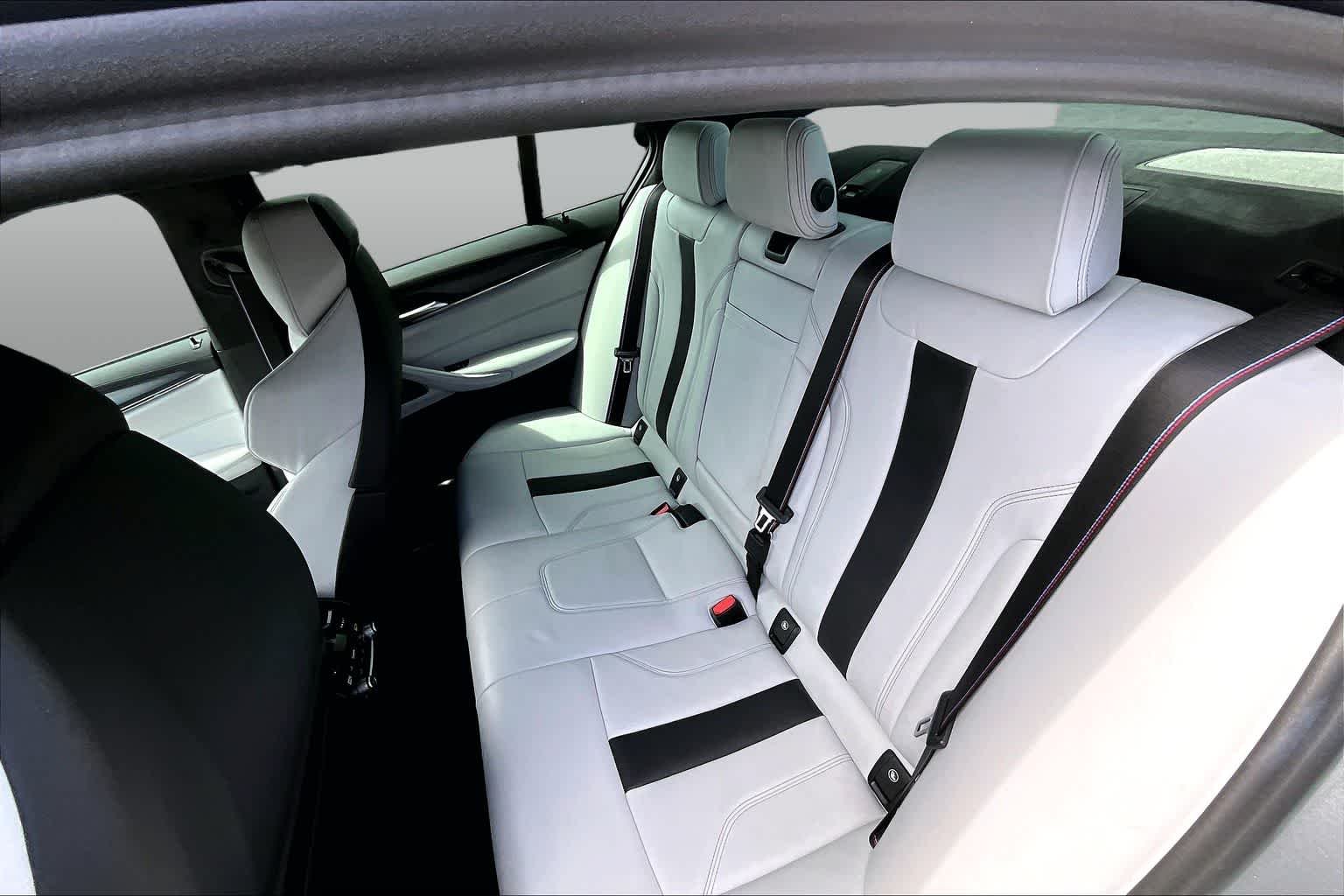 Used 2023 Skyscraper Grey Metallic BMW  image 21