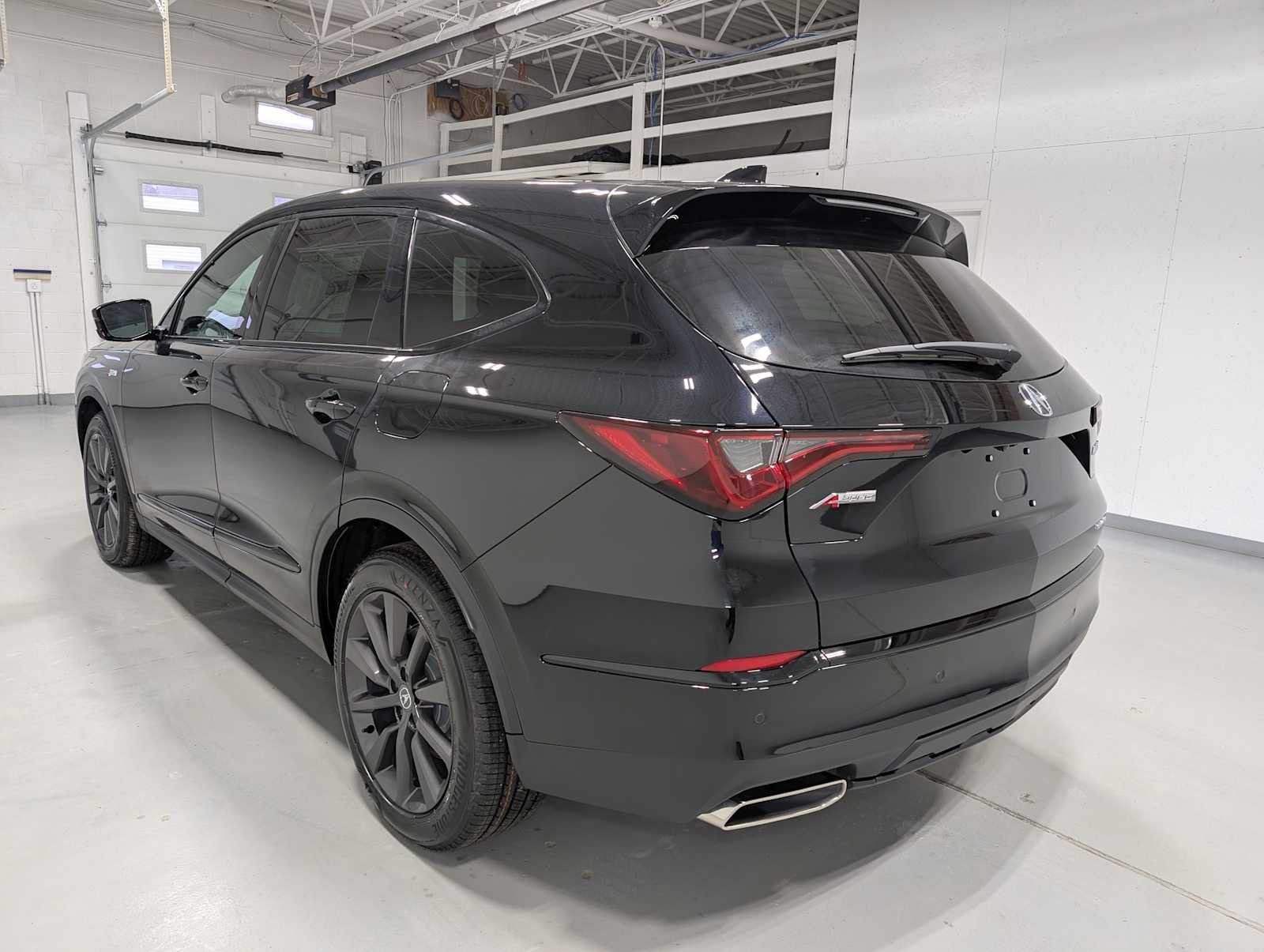 2026 Acura MDX A-Spec Package - Photo 9