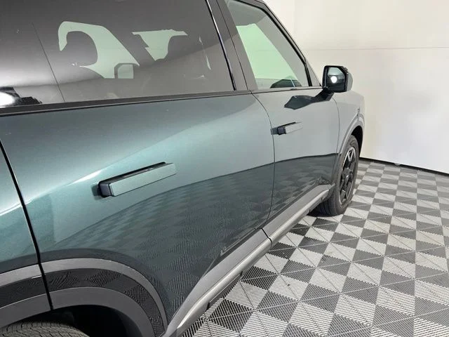 New 2027 Black Kia EX image 9