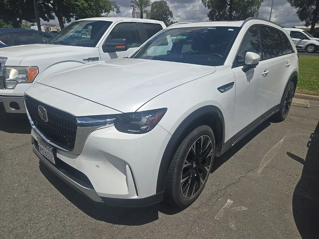 2025 Mazda CX-90 PHEV Premium Plus Package's photo