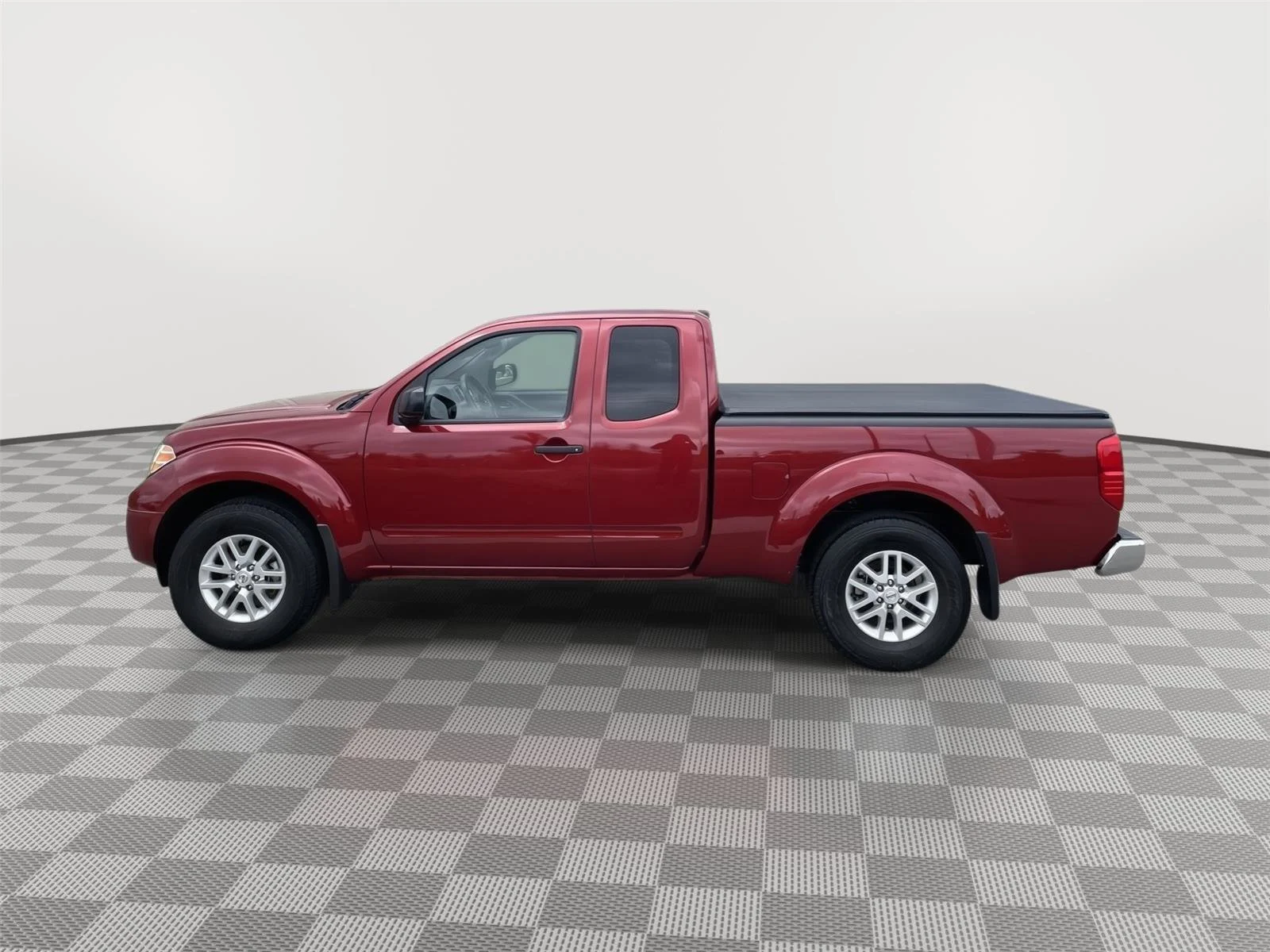 Used 2021 Cayenne Red Metallic Nissan SV image 12
