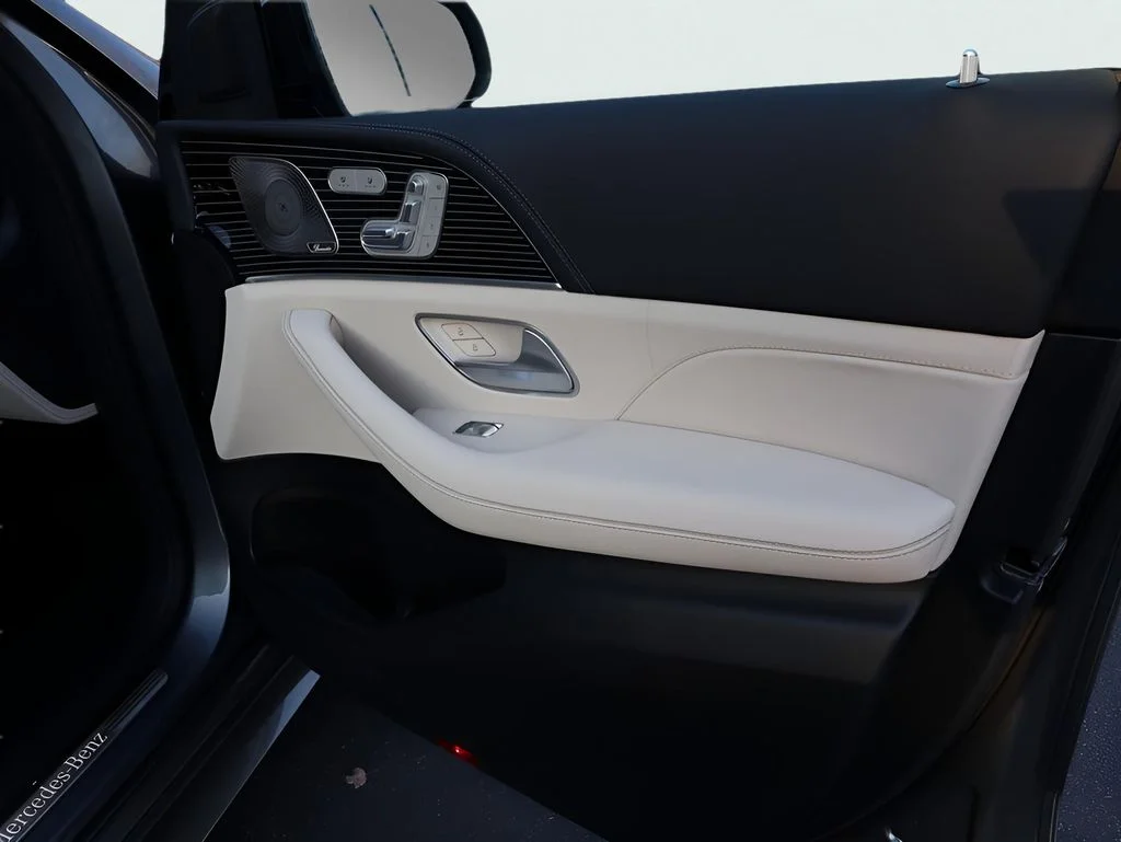 New 2026 Selenite Grey Metallic Mercedes-Benz GLE 580 image 12