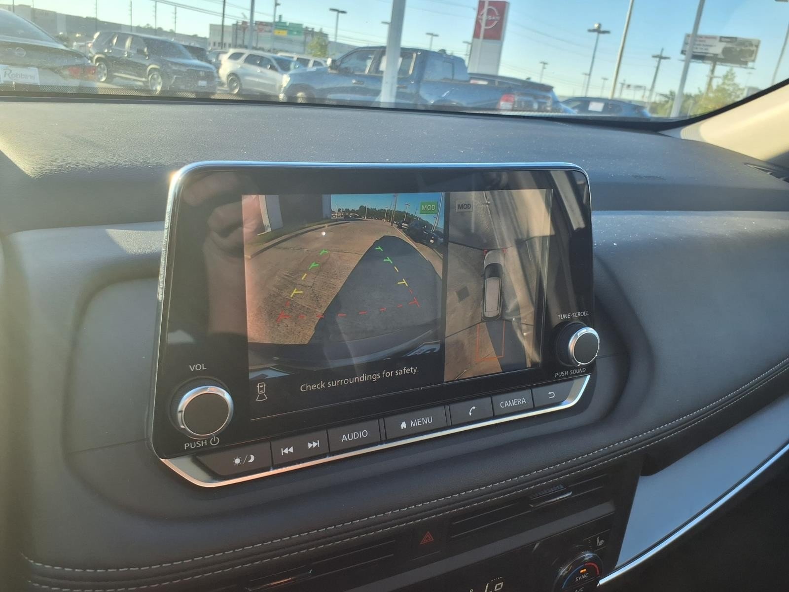 2026 Nissan Rogue photo 25 of 28