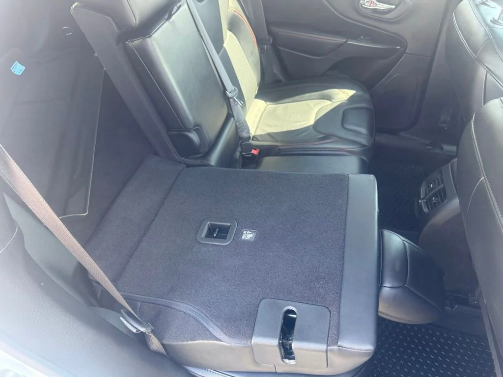 Used 2022 White Jeep Trailhawk image 56