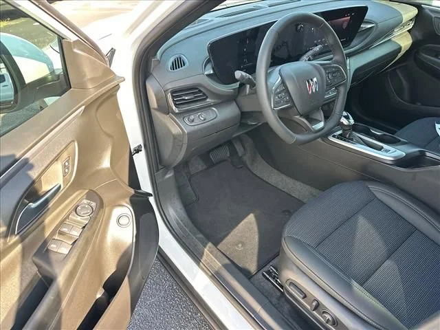 New 2026 Summit White Buick Preferred image 19