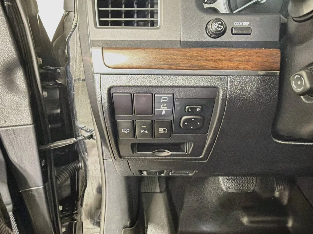Certified Used 2018 Black Toyota Base image 11