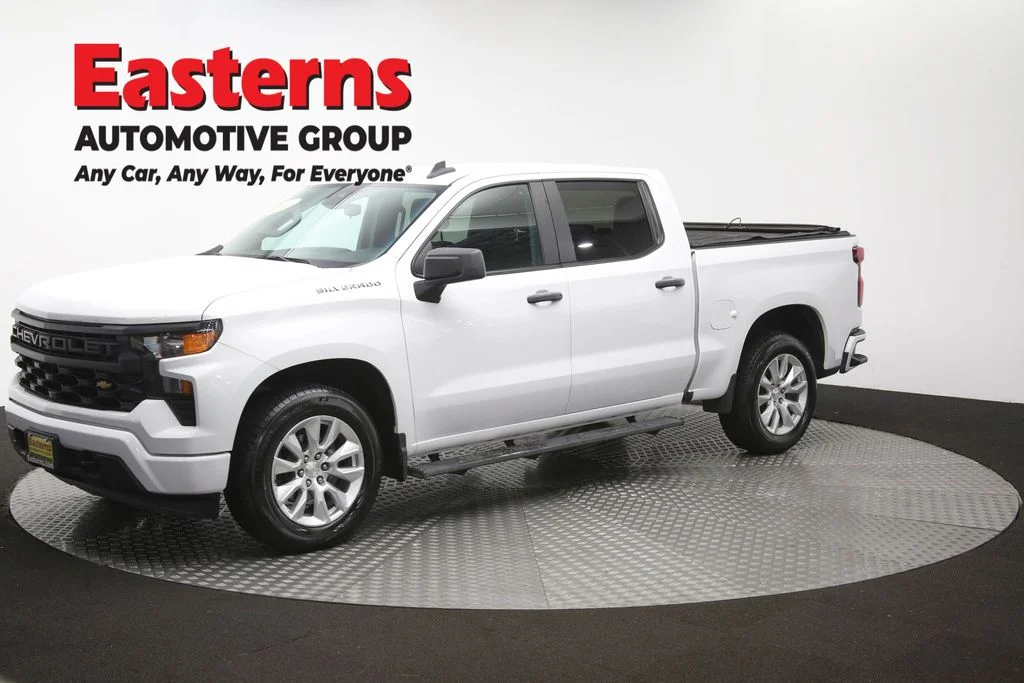 Used 2023 White Chevrolet Custom image 57