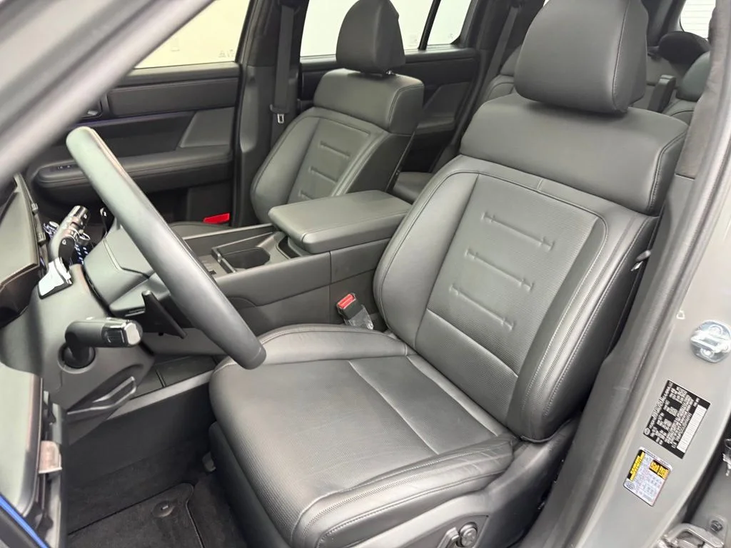 Used 2025 Gray Hyundai Calligraphy image 28