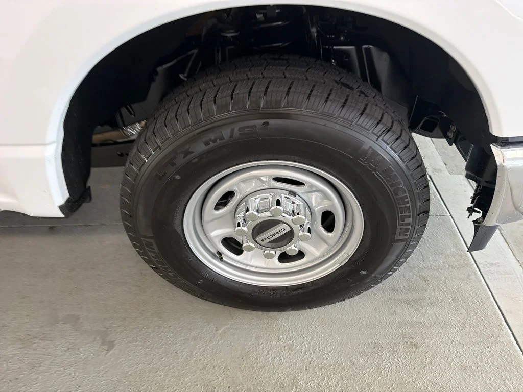 New 2027 White Ford XL image 5