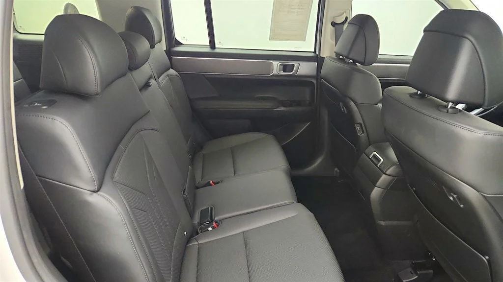 Used 2025 Serenity White Hyundai SEL FWD image 21
