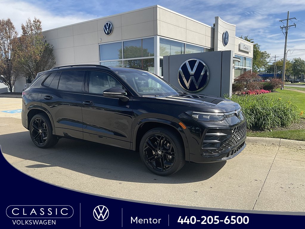 2026 Volkswagen Tiguan SE R-LINE BLACK