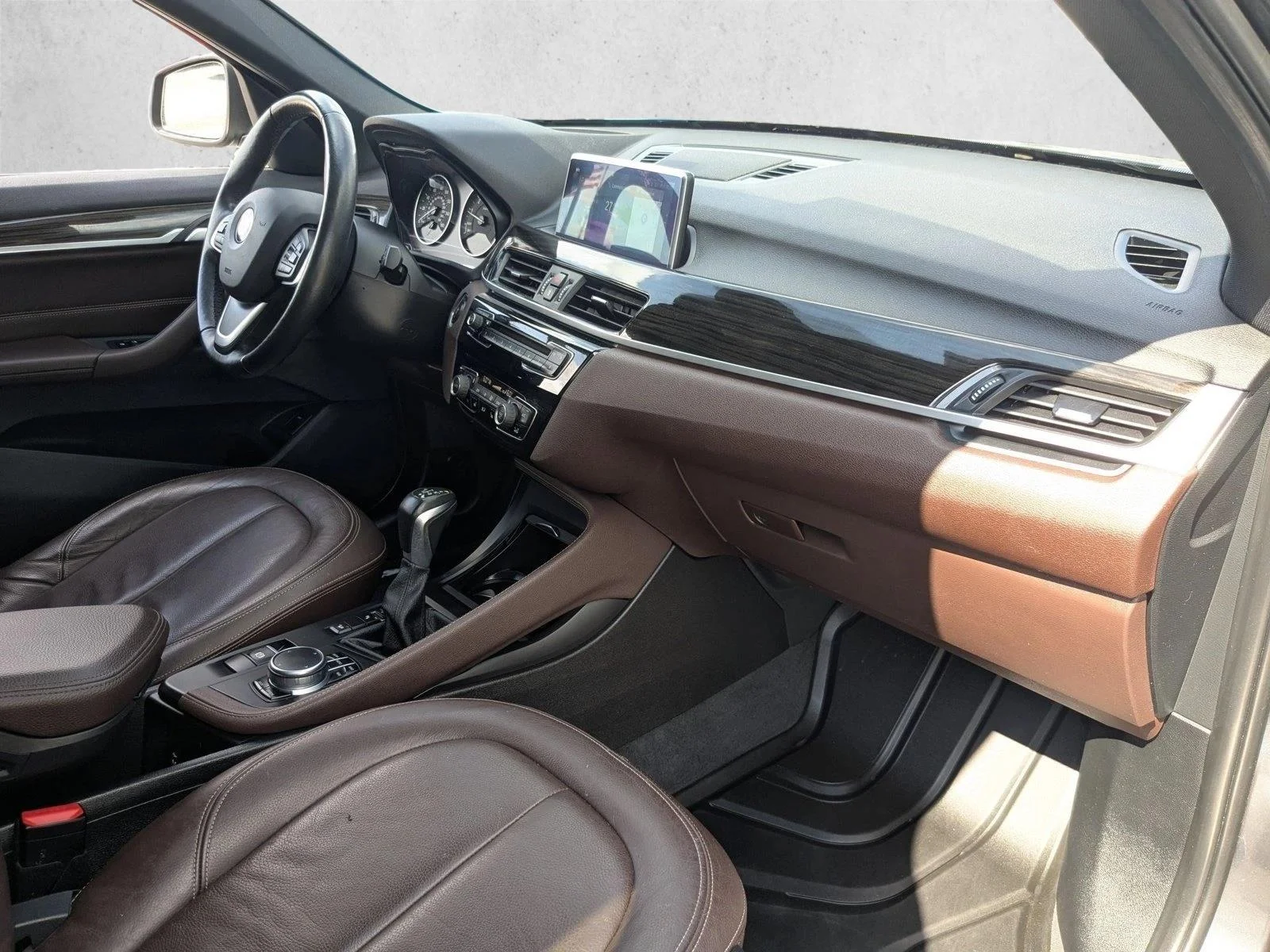 Used 2018 Alpine White BMW xDrive28i image 20