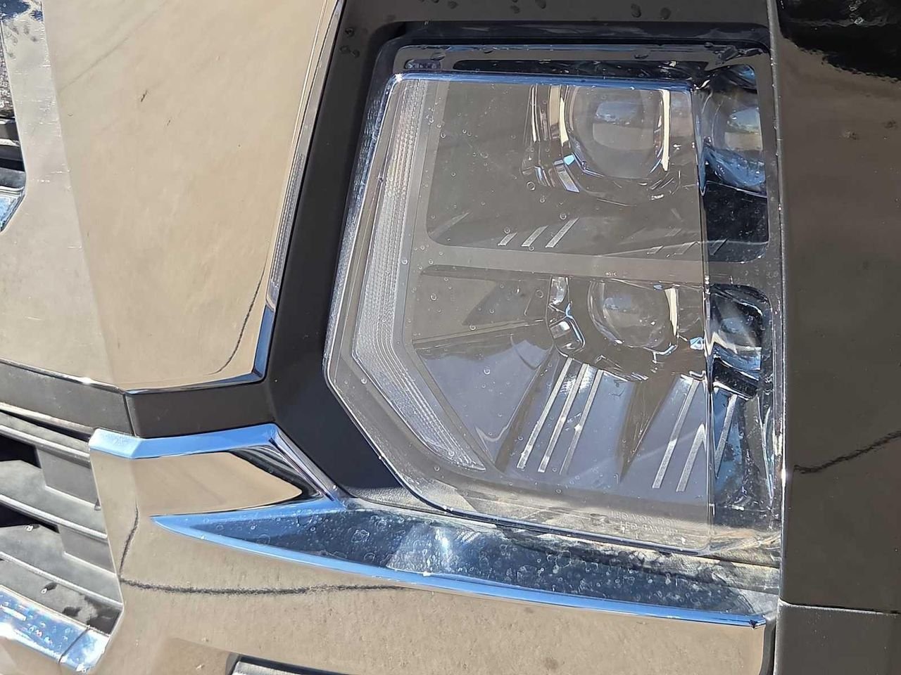 2025 Hyundai Santa Cruz Limited - Photo 10