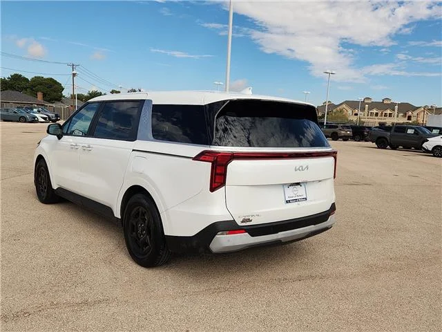 Used 2025 Snow White Pearl - SWP KIA LXS Passenger image 2
