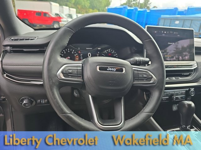 Used 2023 Granite Crystal Metallic Clearcoat Jeep Altitude image 19