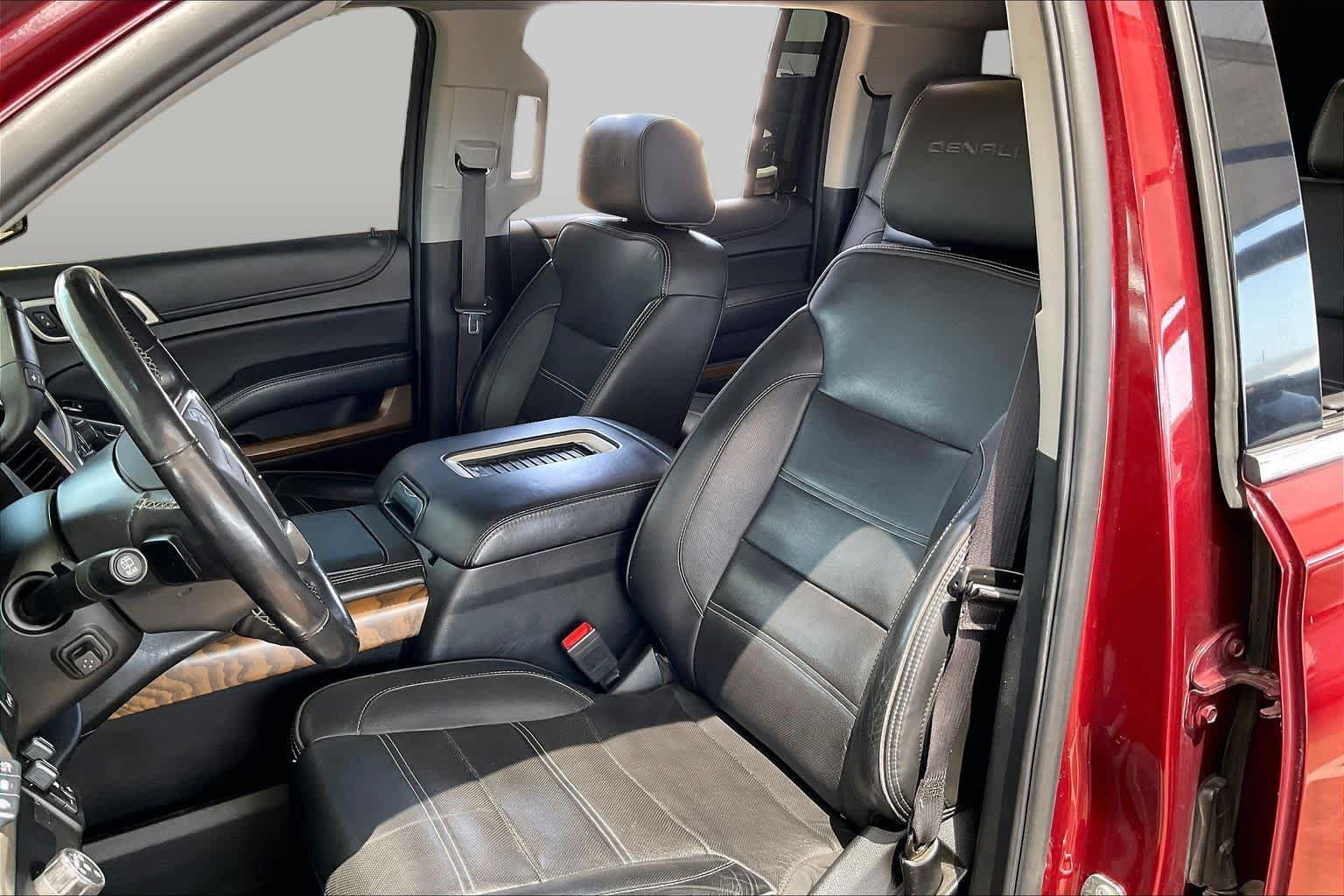 Used 2020 Crimson Red Tintcoat GMC Denali image 8