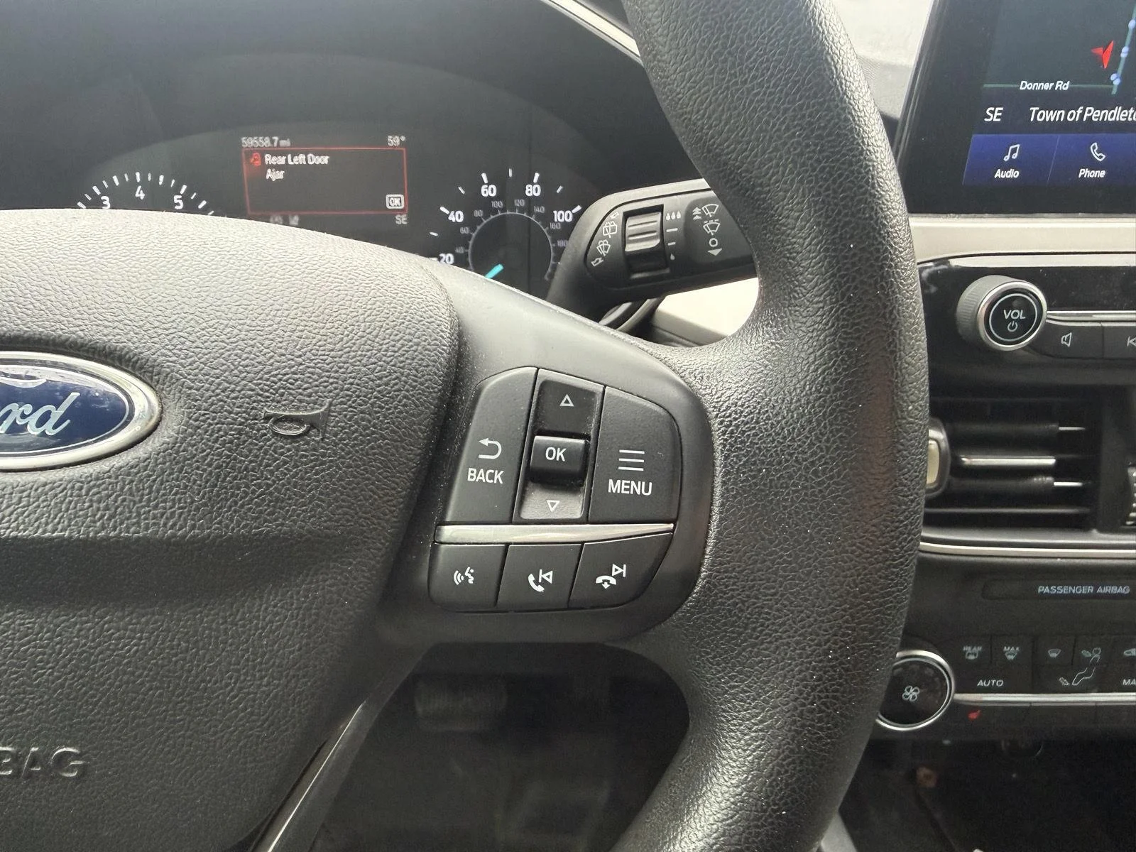 Used 2020 Magnetic Ford SE image 17