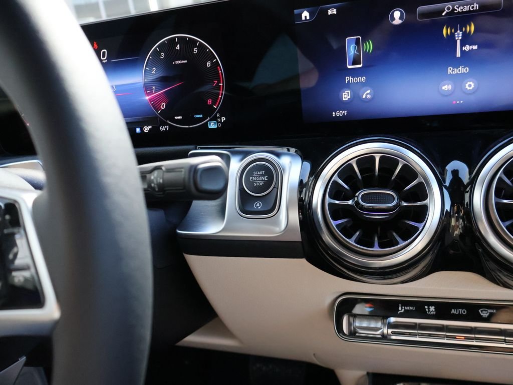 New 2026 Night Black Mercedes-Benz GLB 250 image 30