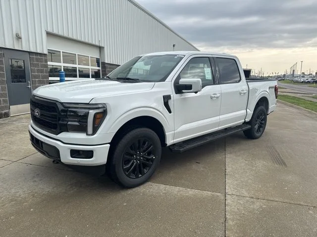 New 2026 Oxford White Ford Lariat® image 44