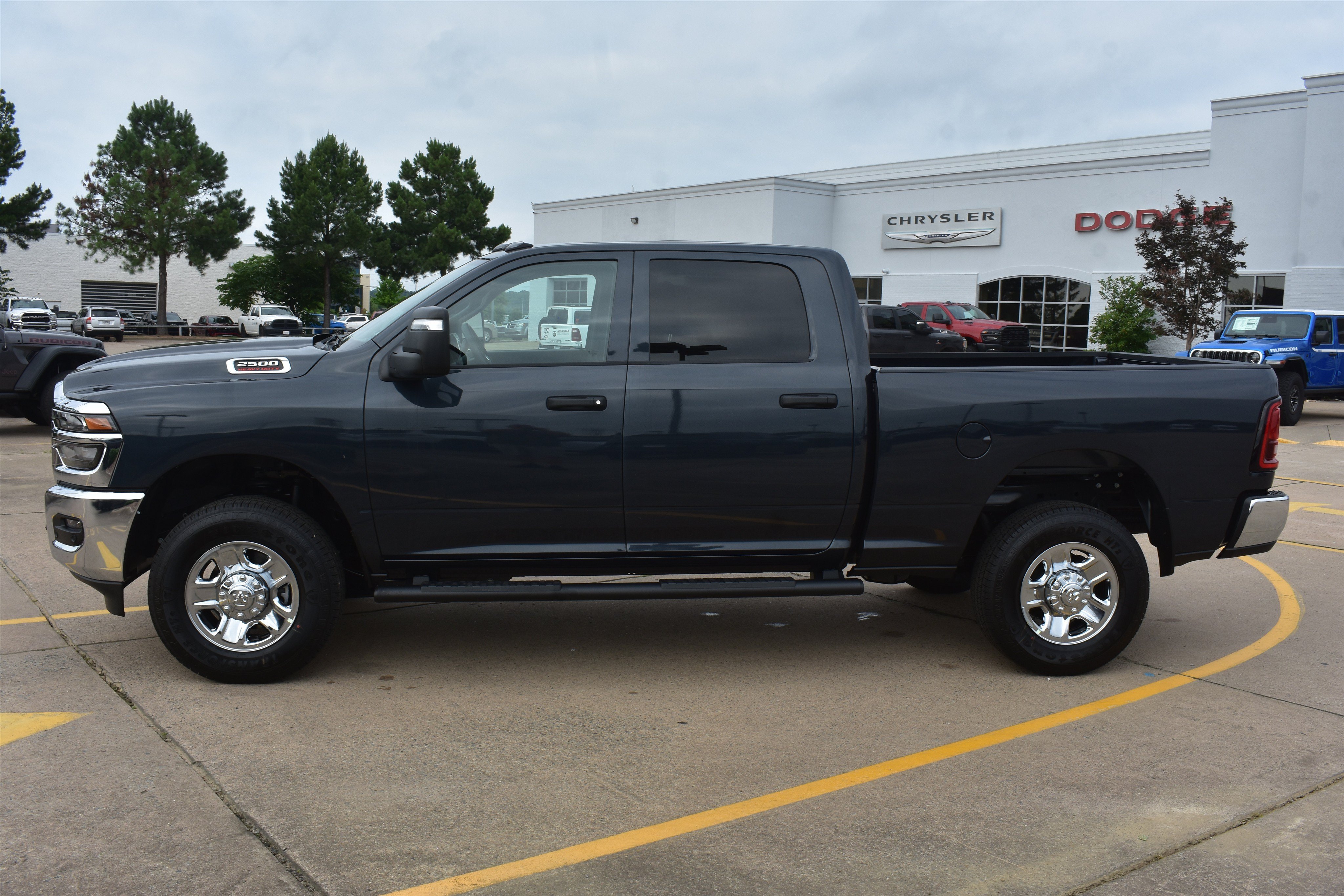 New 2026 Forged Blue Metallic Exterior Paint RAM Tradesman image 9