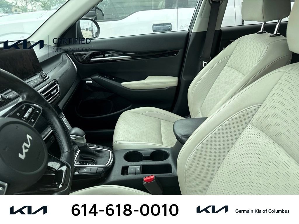 Used 2023 Gray Kia SX image 9