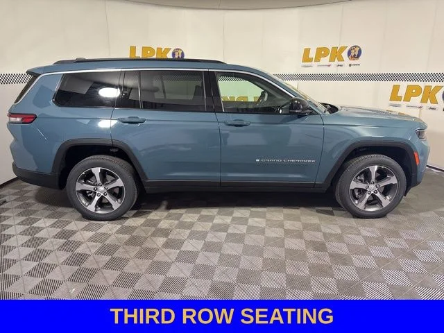 New 2026 Steel Blue Exterior Paint Jeep Limited image 3