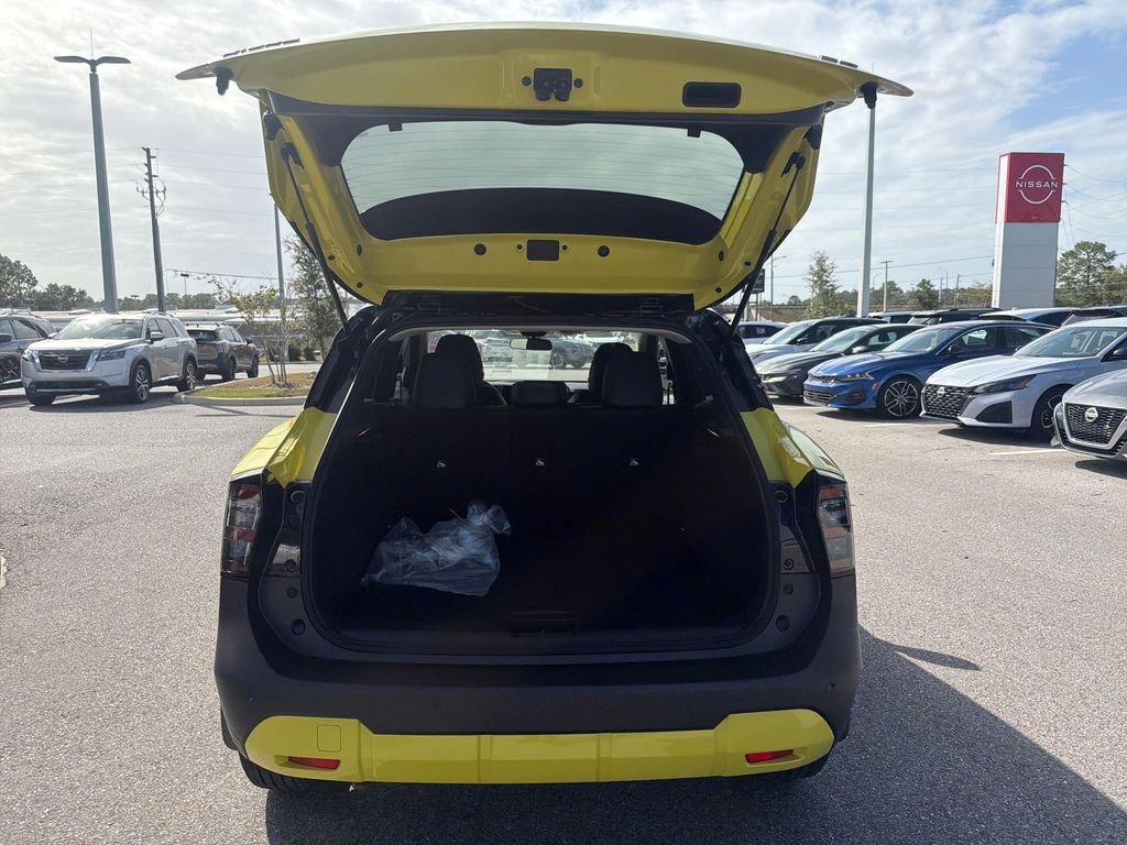 2026 Nissan KICKS SR - Photo 9
