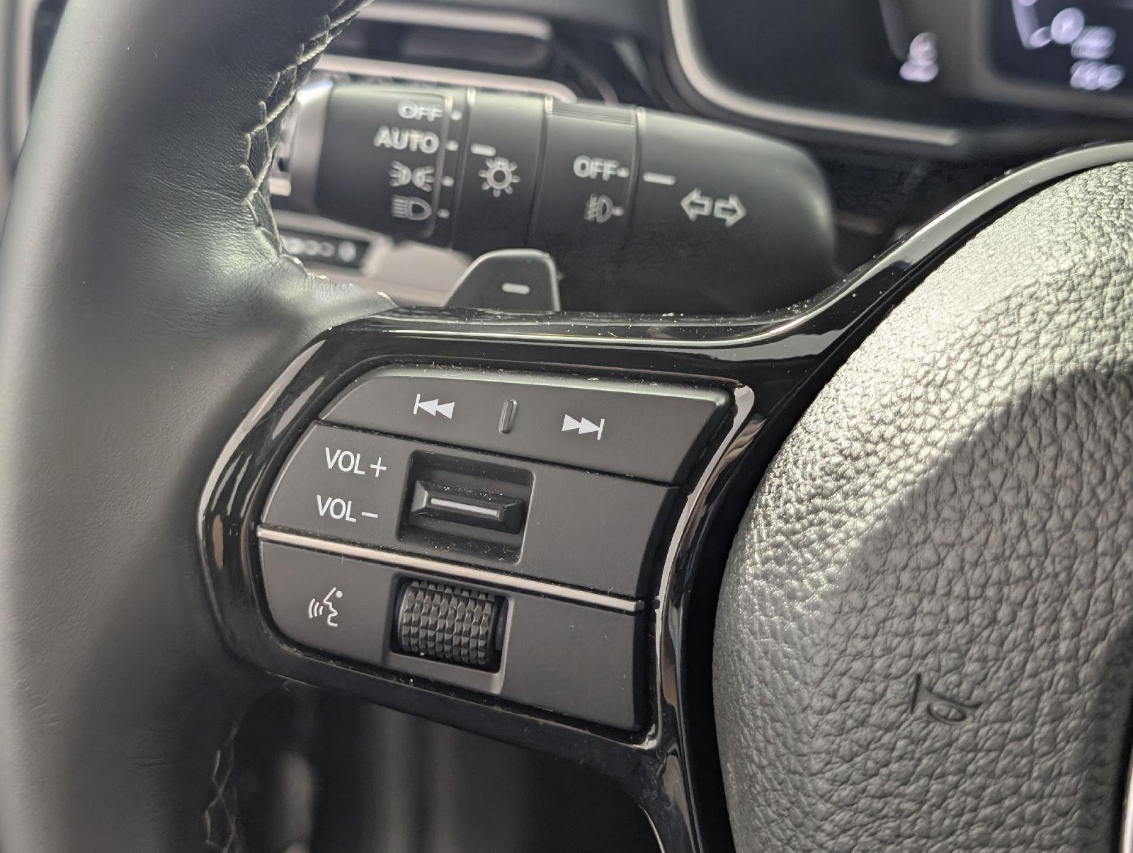 Used 2022 Meteorite Gray Metallic Honda Sport Touring image 17